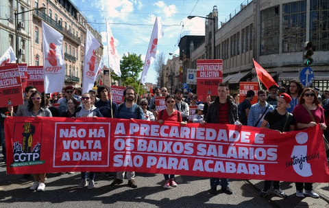 dados sobre precariedade
